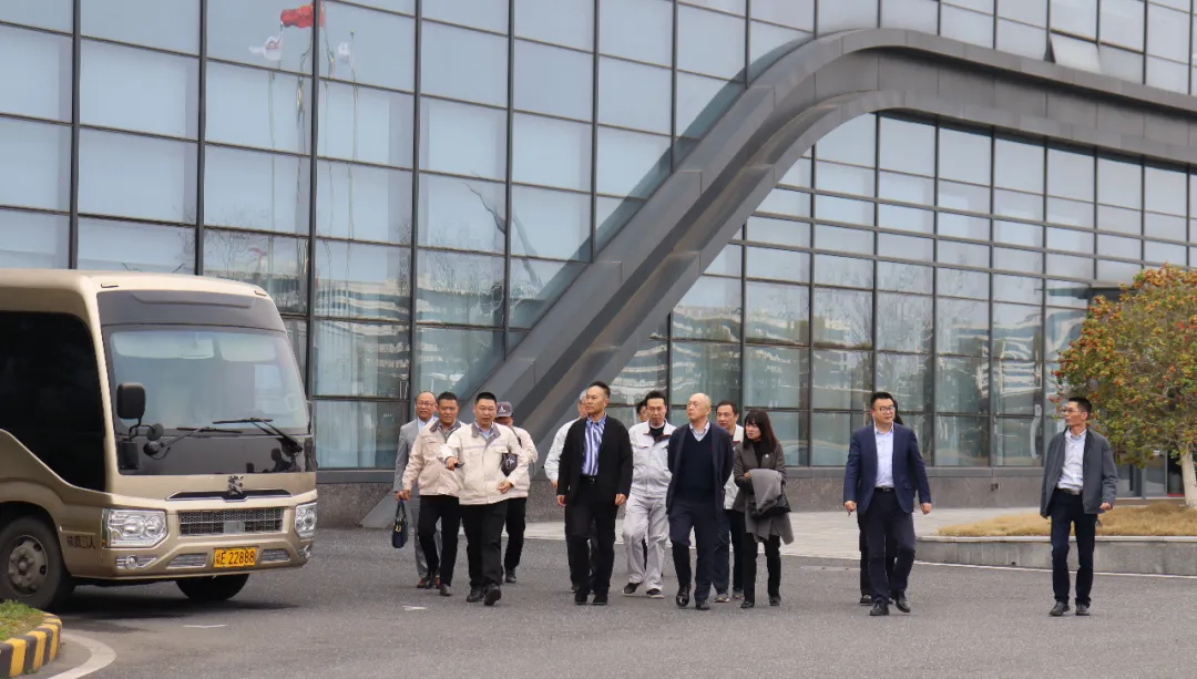 Japan Extreme East across the mountains and seas and Heavy Bell (Shanghai) to visit the three partie