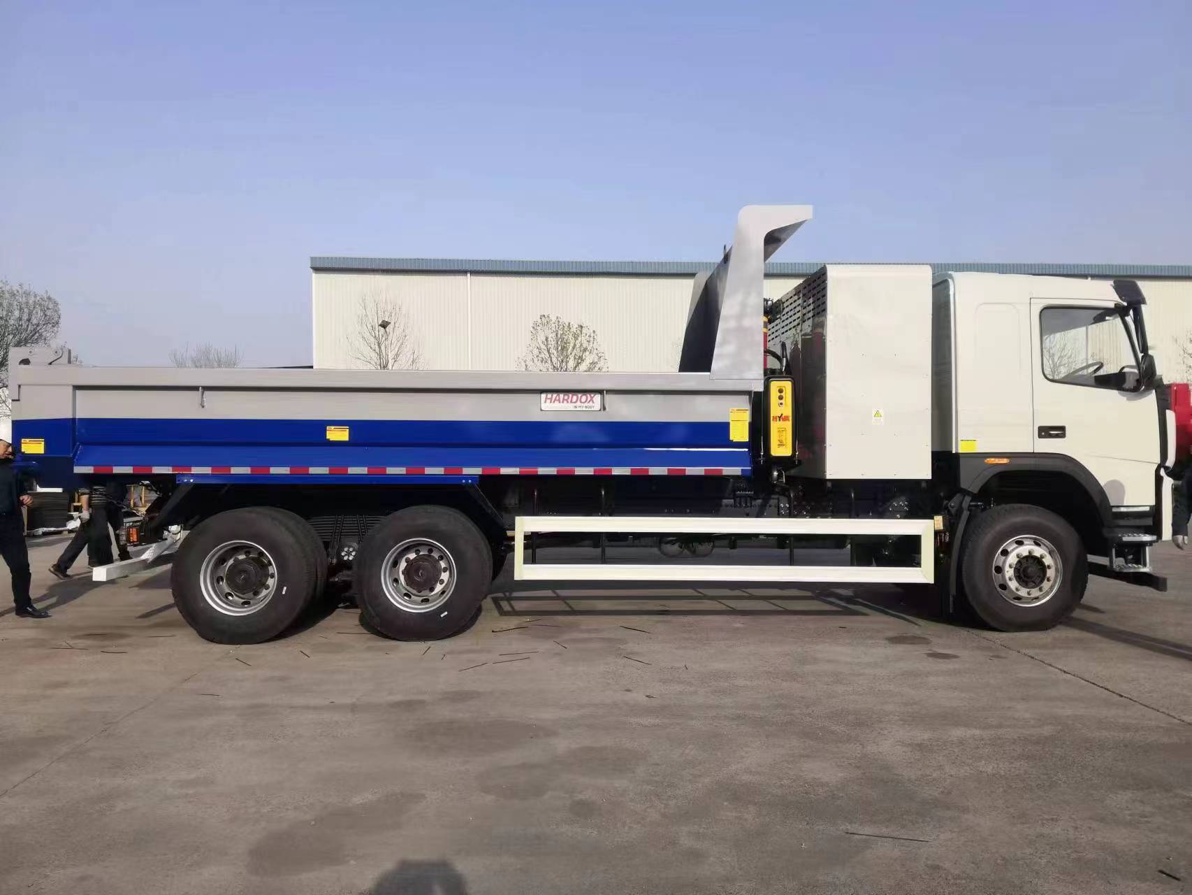 Pure electric dump truck