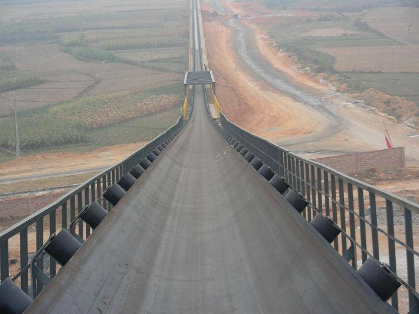wide belt conveyor