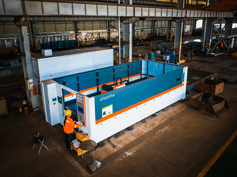 ورشة الآلات