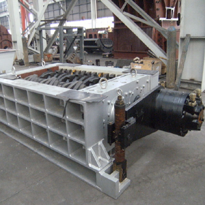 Shear crushing machine