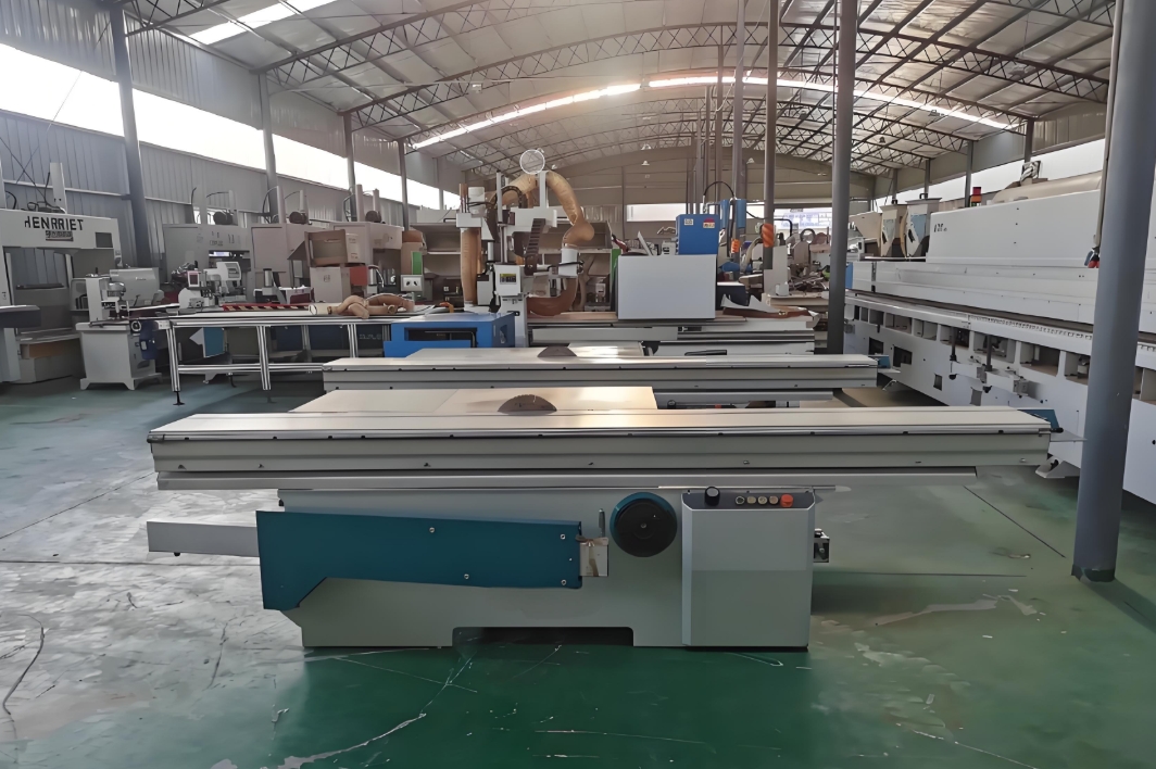 woodworking sliding table saw