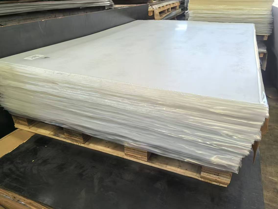 Peru client buy 4 pallets of acrylic sheet from HuaMing plastic Peru client buy 4 pallets of acrylic sheet from HuaMing plastic