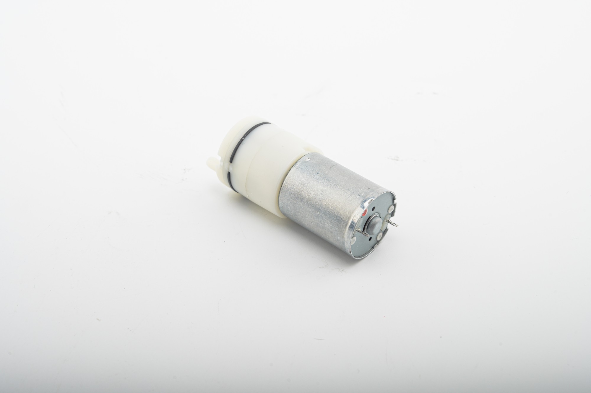 27mm 3.7V 6V 12V 24V DC 370 pump applied in semiconductors, healthcare, and food processing