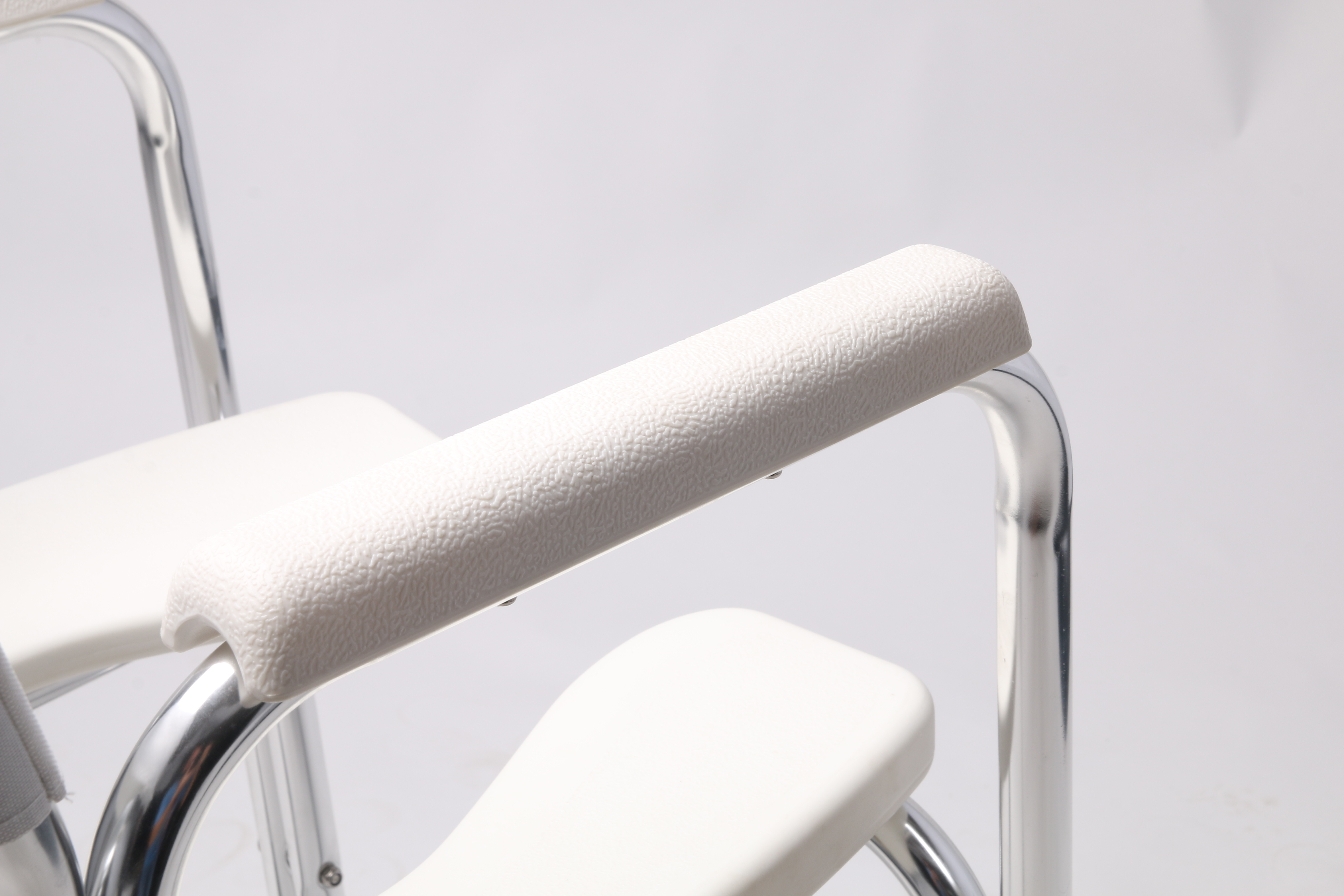 Anodized aluminum frame Washable backrest Toilet Commode Chair Wheelchair COMMODE CHAIR