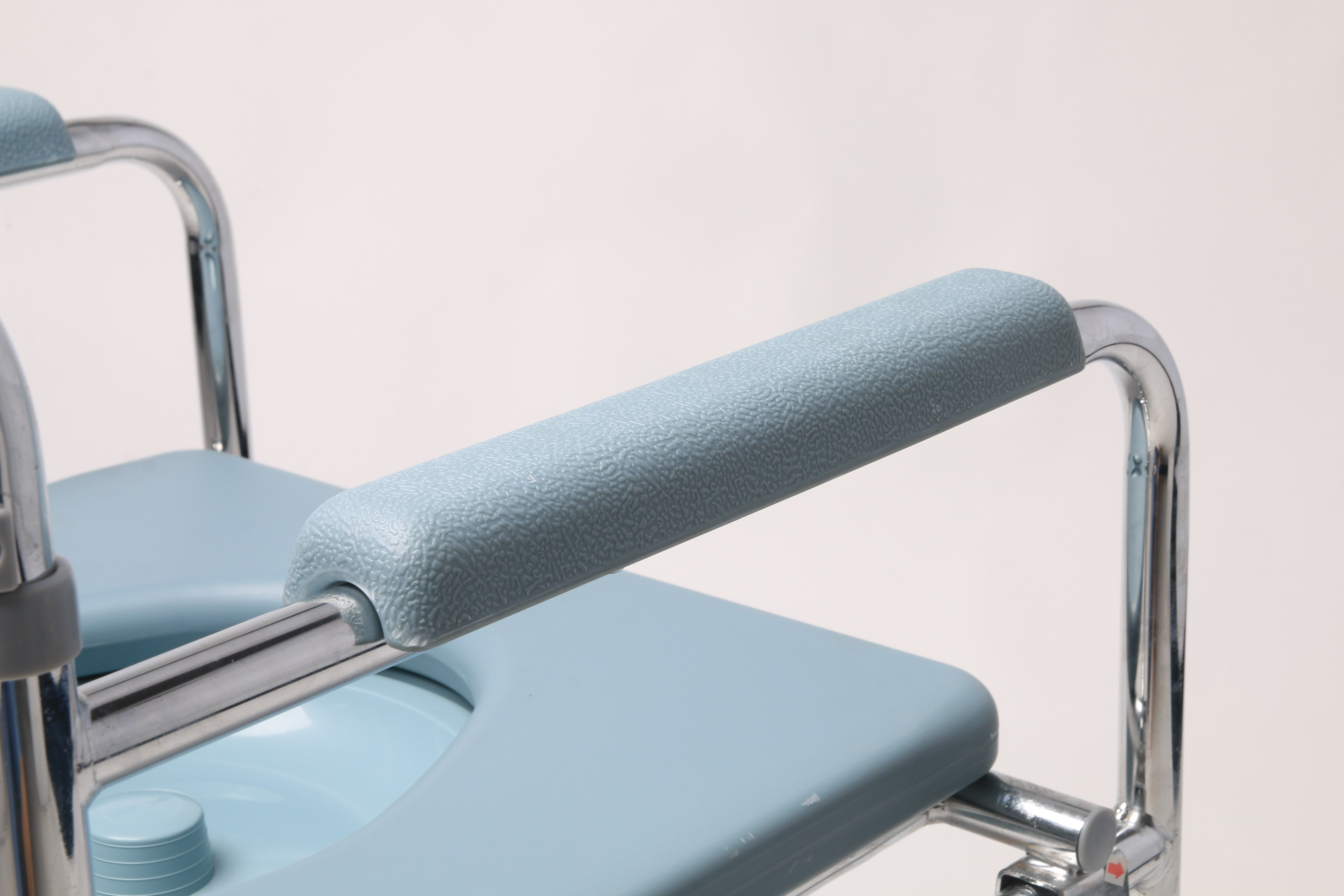 Chrome Plated steel frame Height adjustable Toilet Commode Chair Wheelchair COMMODE CHAIR