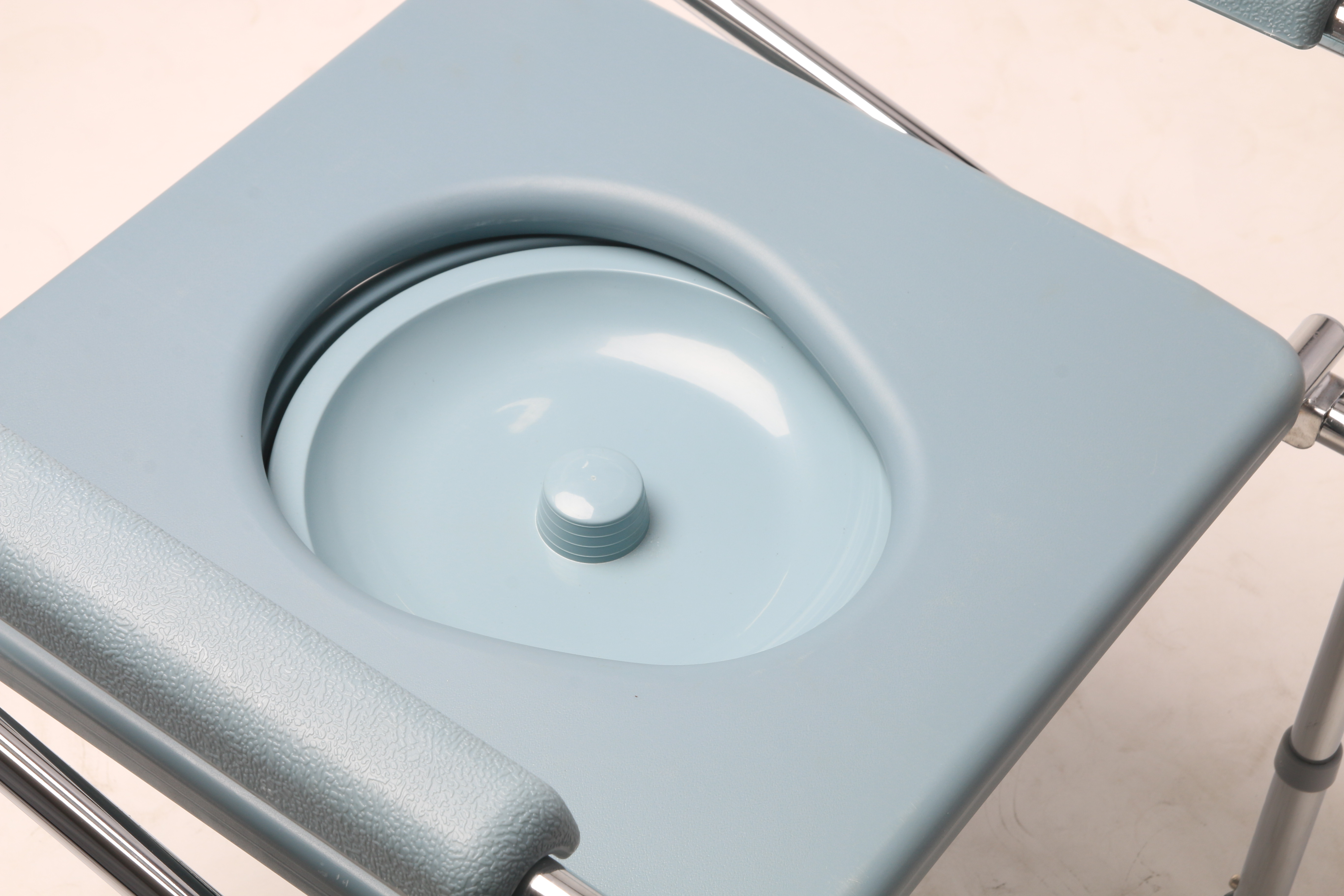 Chrome Plated steel frame Height adjustable Toilet Commode Chair Wheelchair COMMODE CHAIR