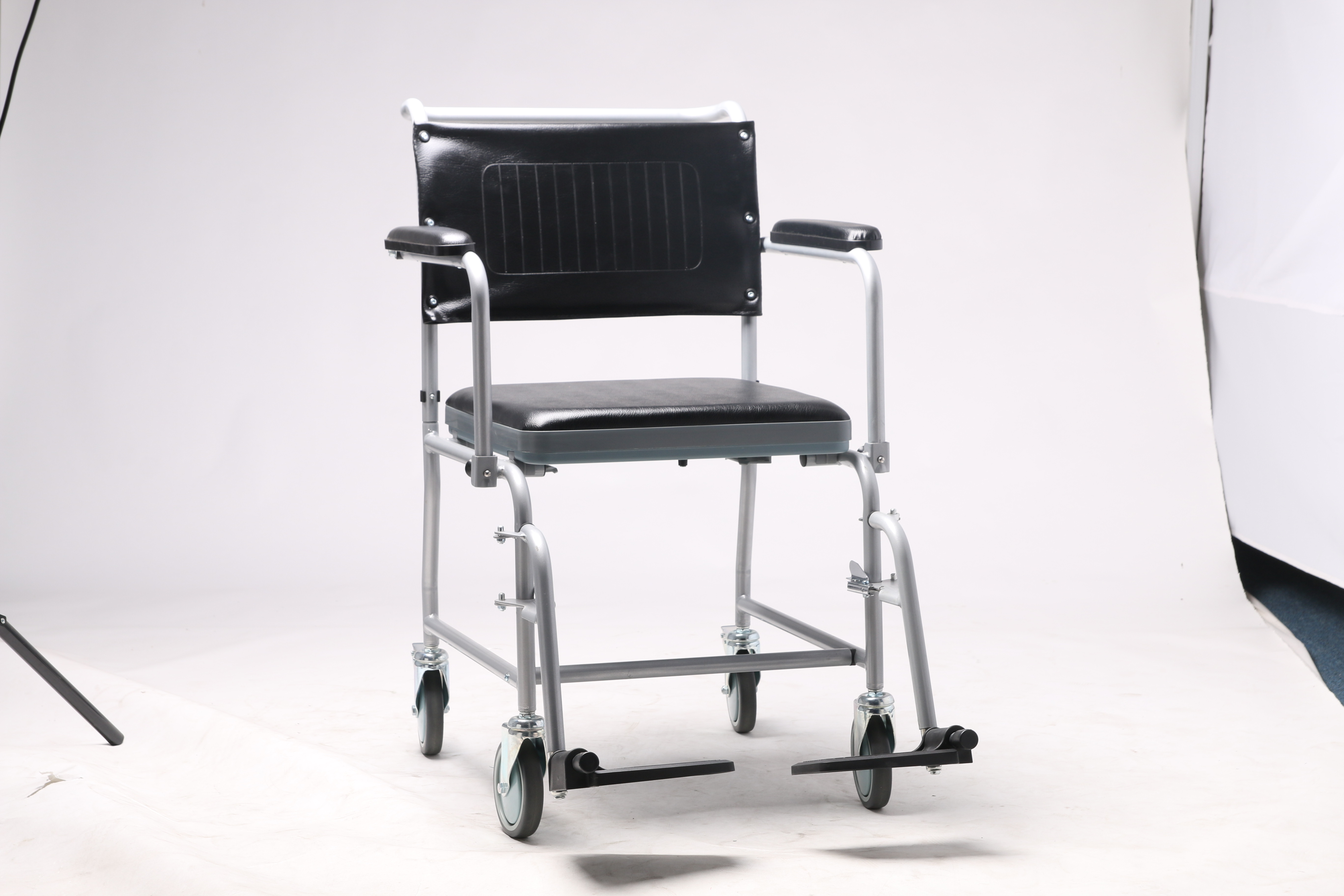 Folding Flip down Armrest Detachable Legrest Toilet Commode Chair Wheelchair COMMODE CHAIR