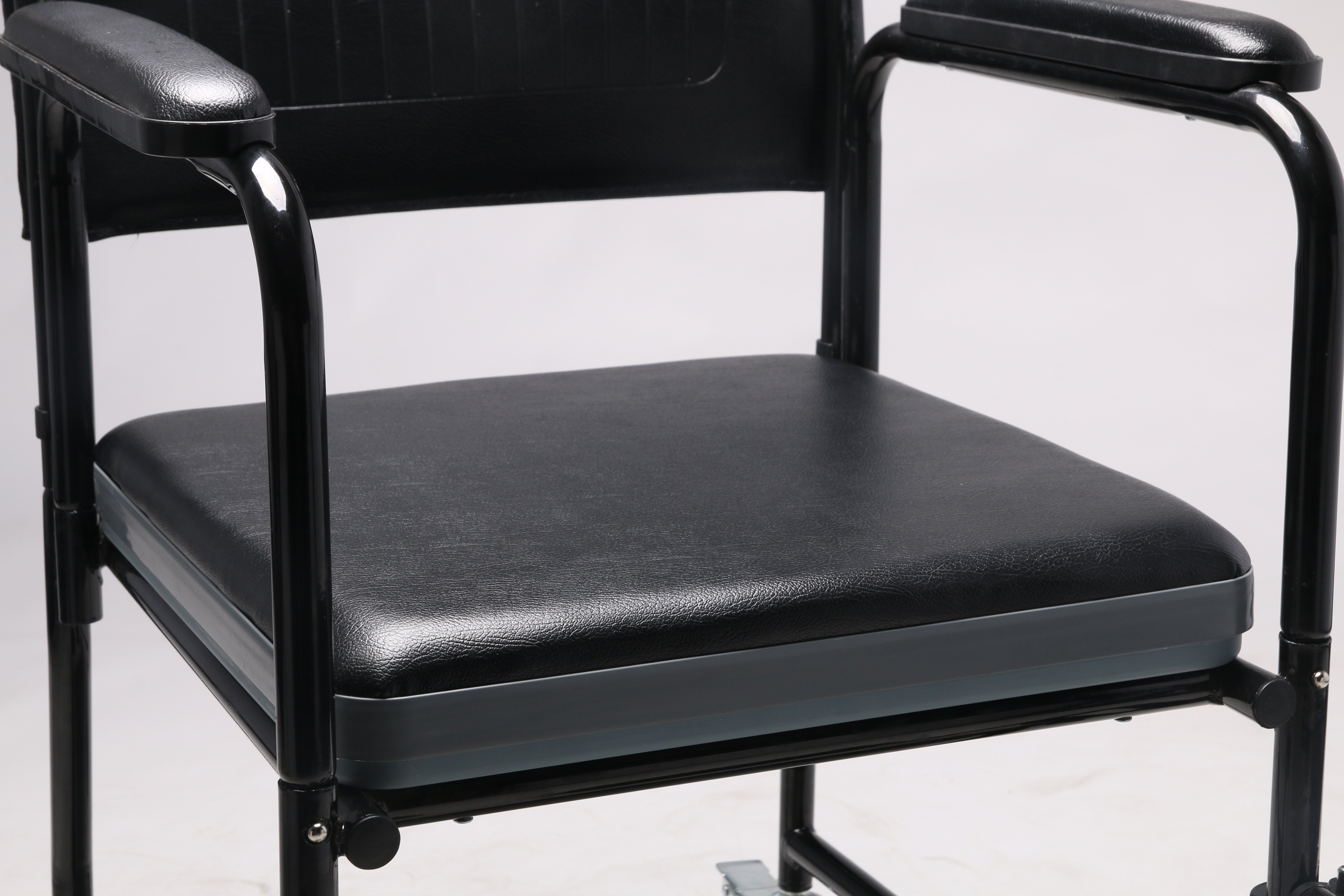 Toilet Seat Chair for Elderly Detachable Armrest Detachable Legrest Toilet Commode Chair Wheelchair