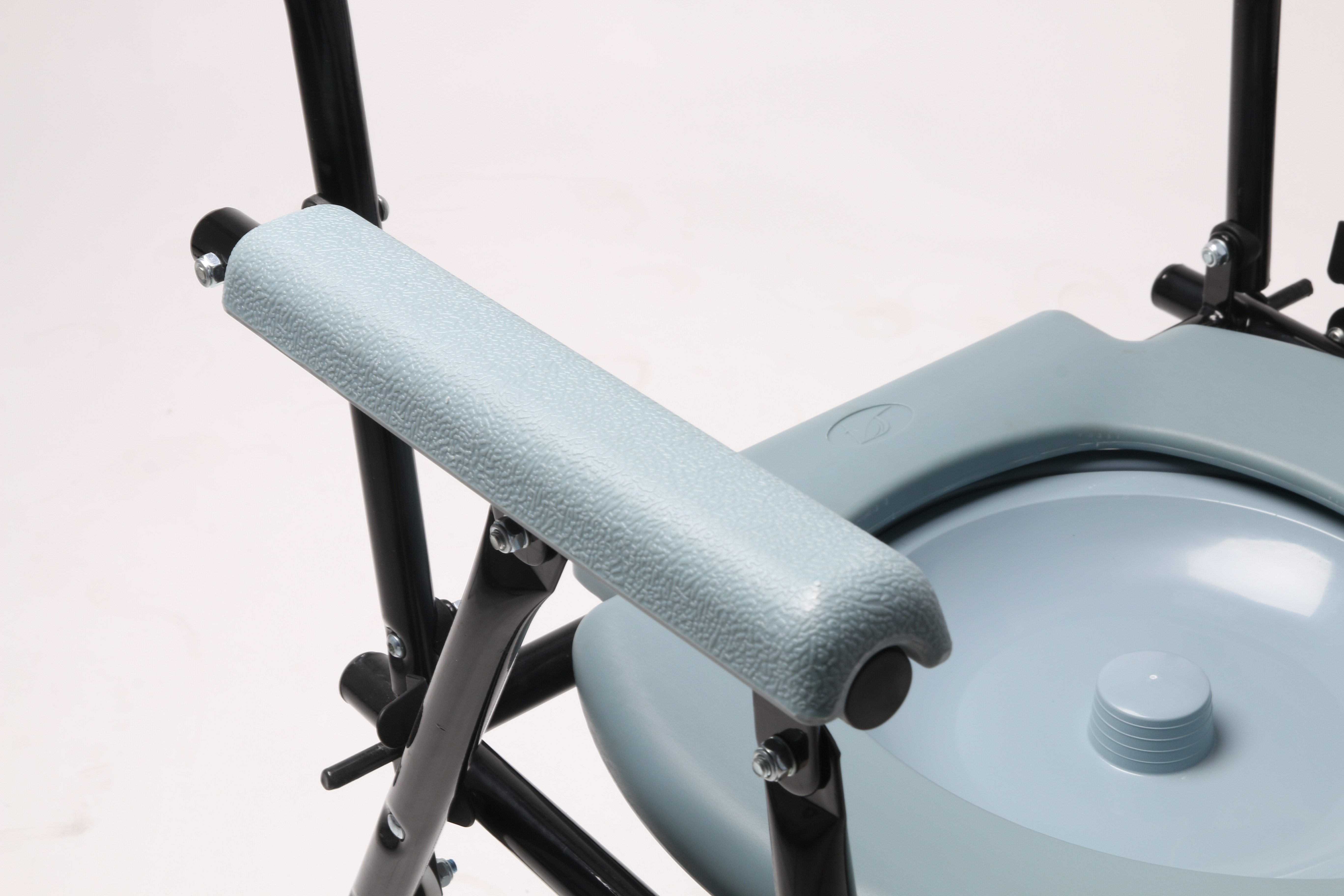 Folding Height Adjustable Commode Chair Wheelchair