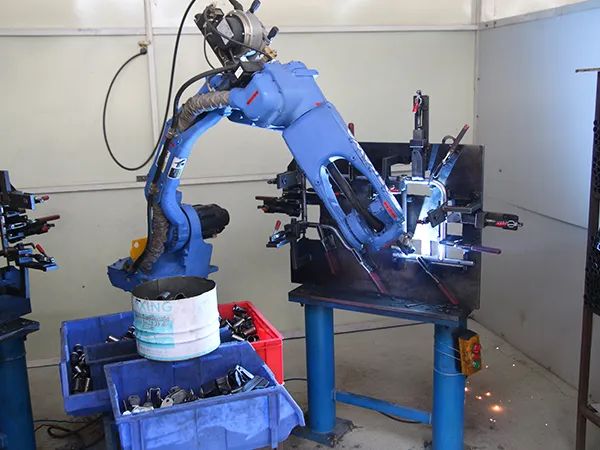 Robotic arm equipment