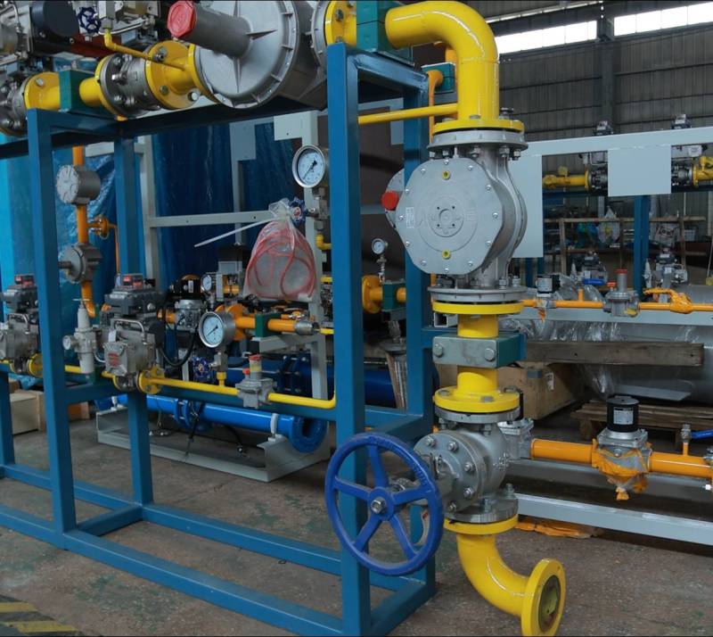 Gas regulating system