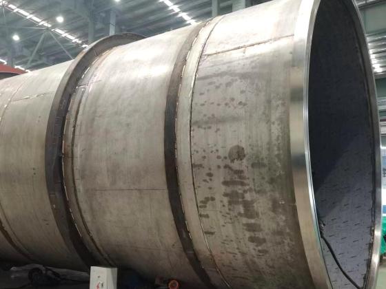 Carbon steel pressure vessel
