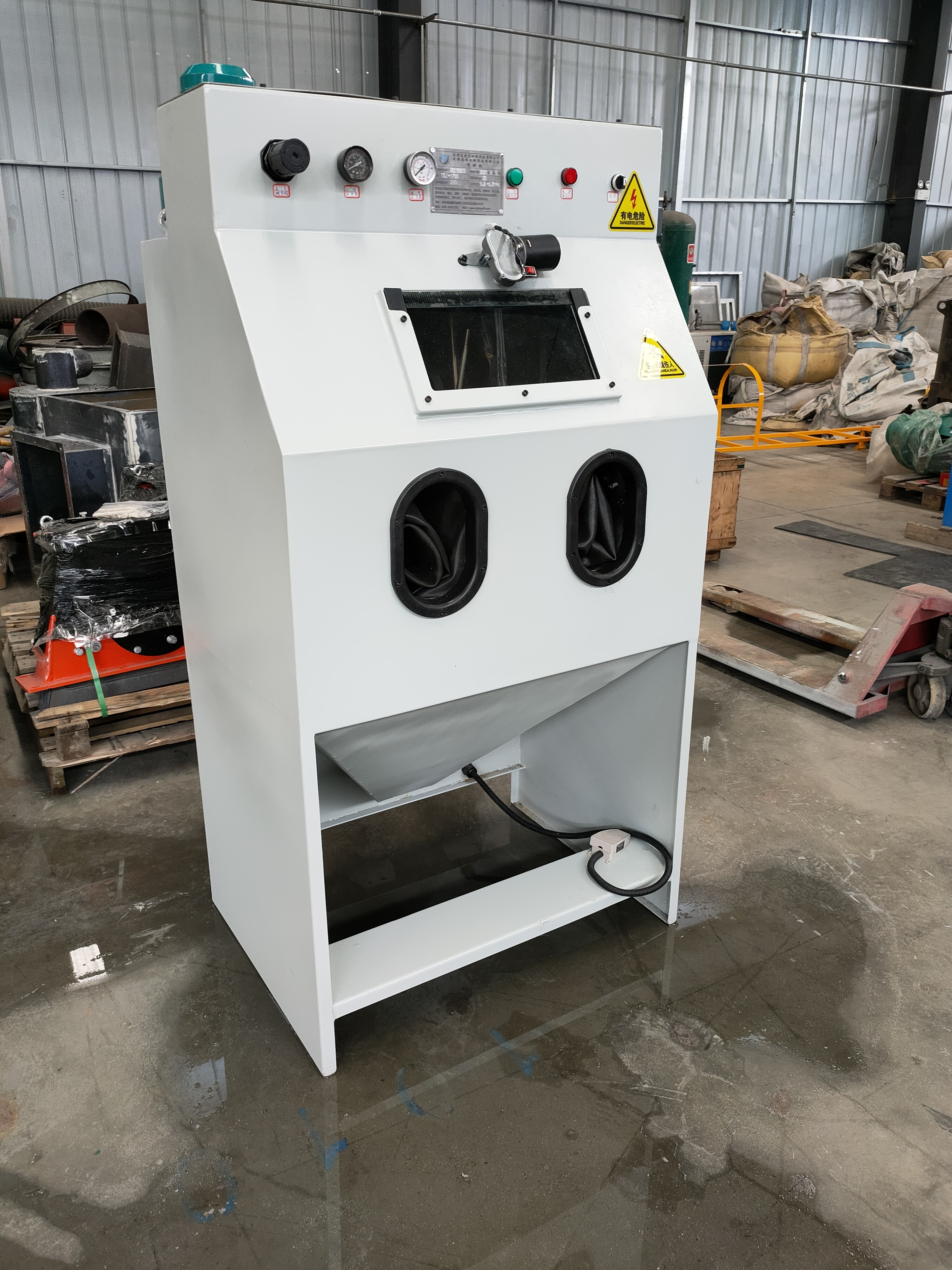 Sandblasting Machine.jpeg