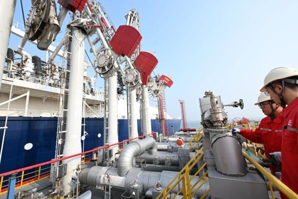 The Strategic Benefits of Developing LNG Terminals in Ports
