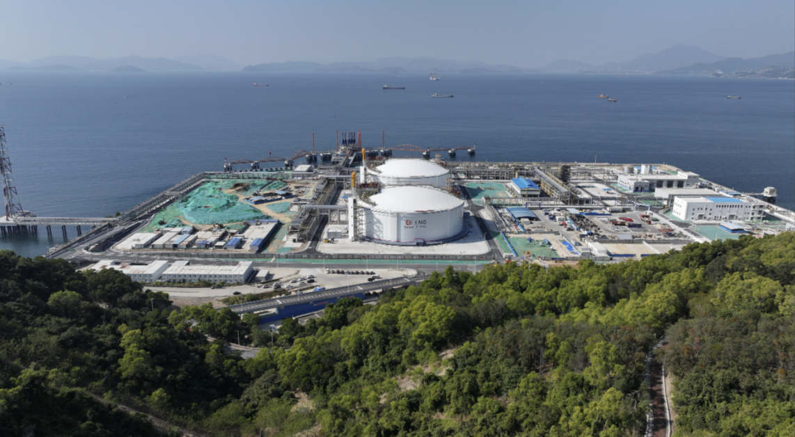 The Strategic Benefits of Developing LNG Terminals in Ports