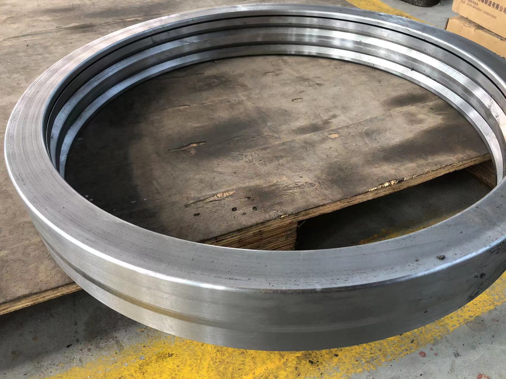 Lulus Roller Bearing