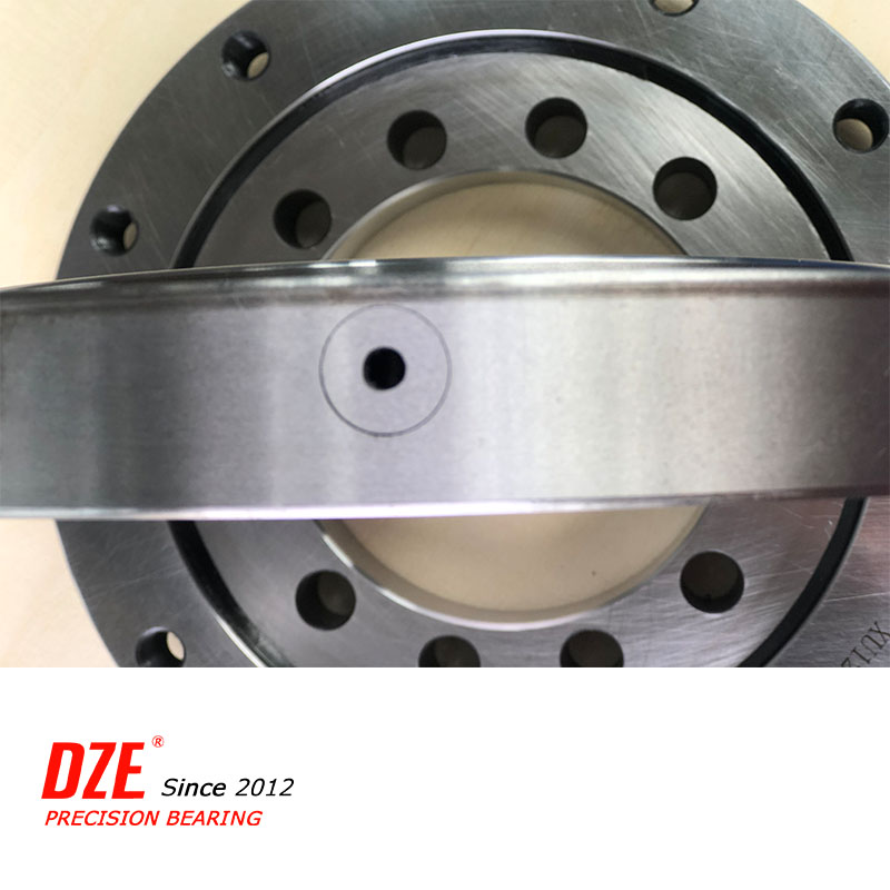 XU120222 Cross Roller Slewing Bearing in Stock