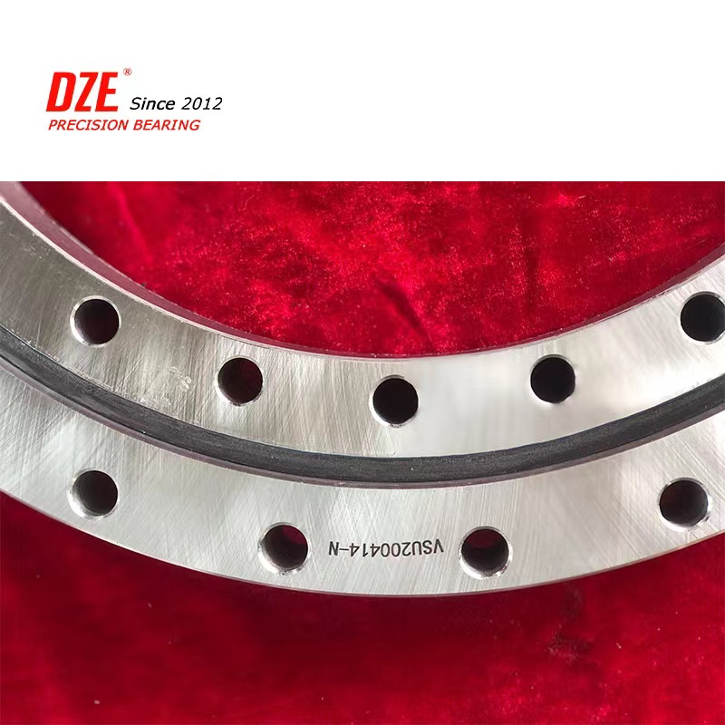 VSU200414 Four-point contact ball slewing ring - Customized