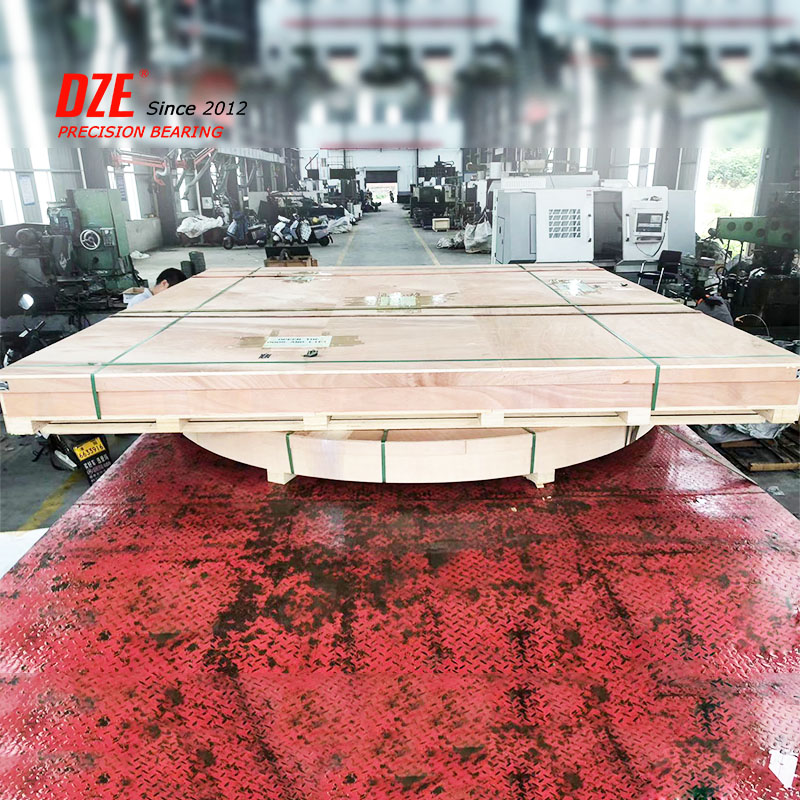 Four point contact ball slewing bearings
