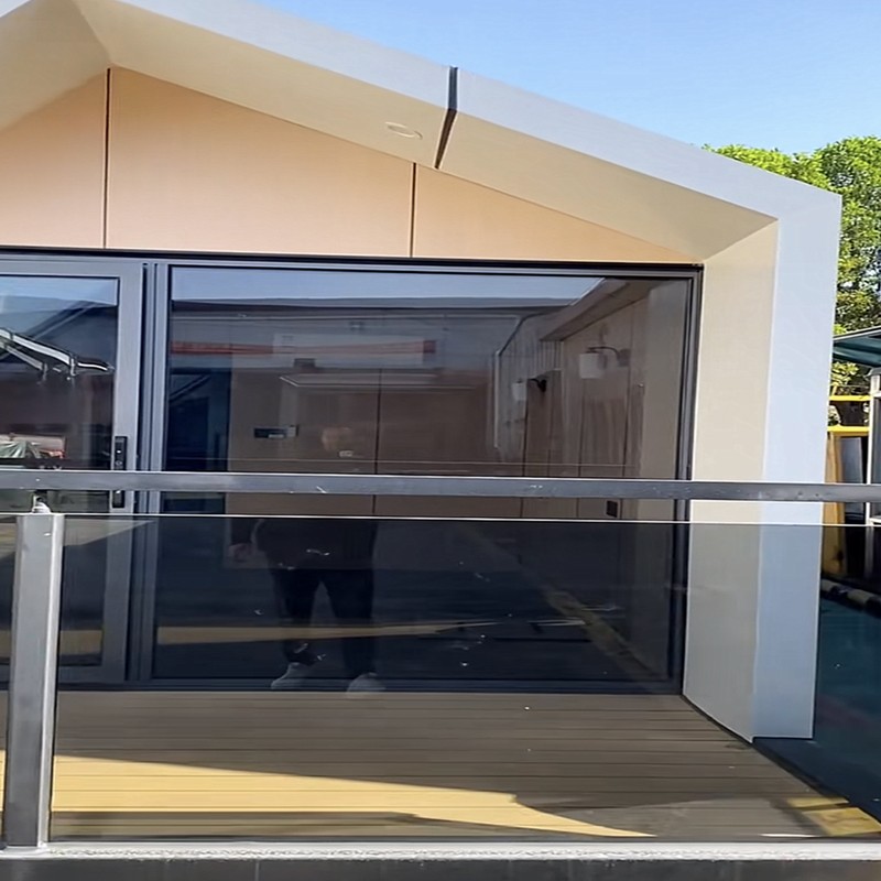 prefab house V3 Outdoor House With balconies Fully automated for comfort Folding Expandable Container