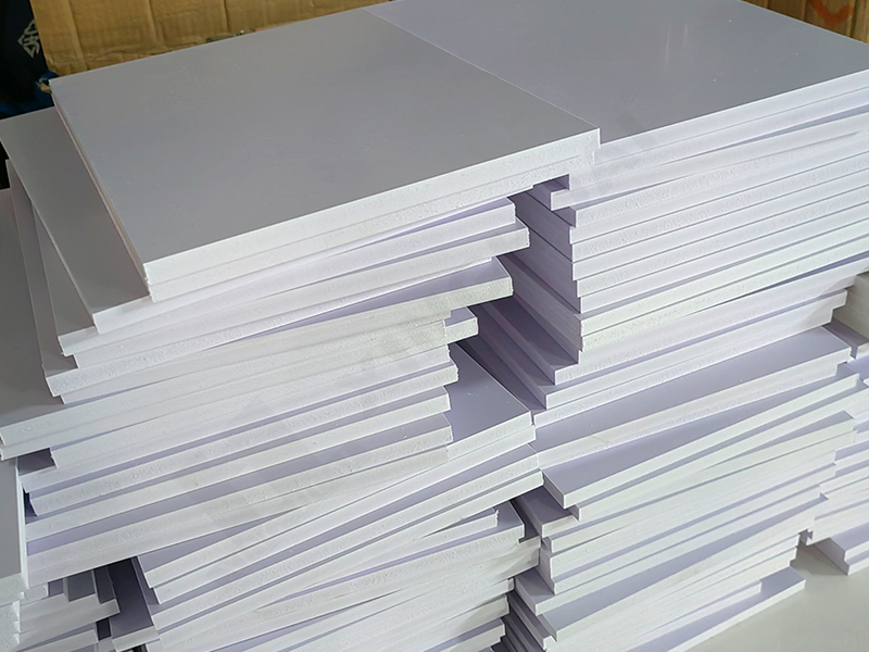 For which scenarios is the corrosion resistance of co-extruded sheets suitable?​