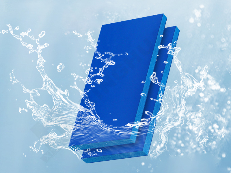 Hogyan használhatjuk ki a PVC burkolólapok kiváló időjárásállóságát, hogy meghosszabbítsuk élettartamukat kültéri táblákban?