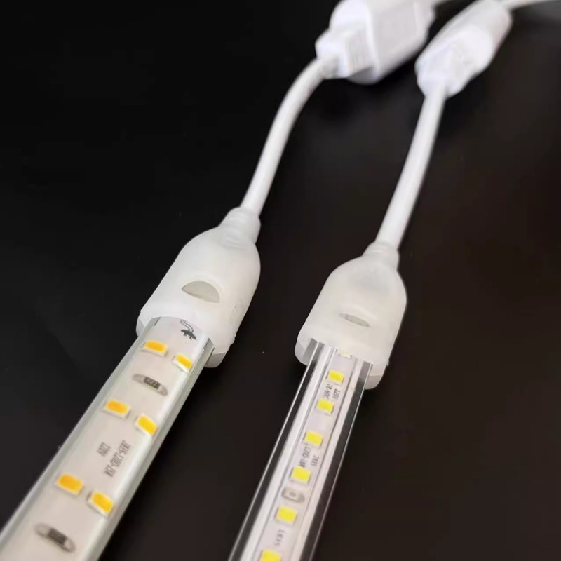 Connecteurs pour bandes lumineuses à LED