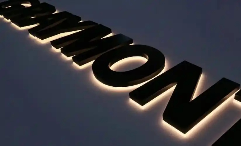 How many types of signage letters?