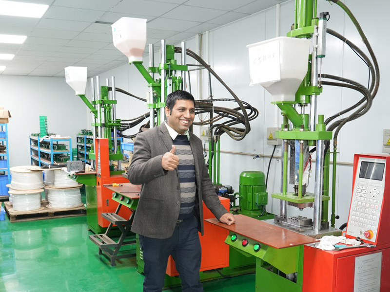 International Customers Visited Factory