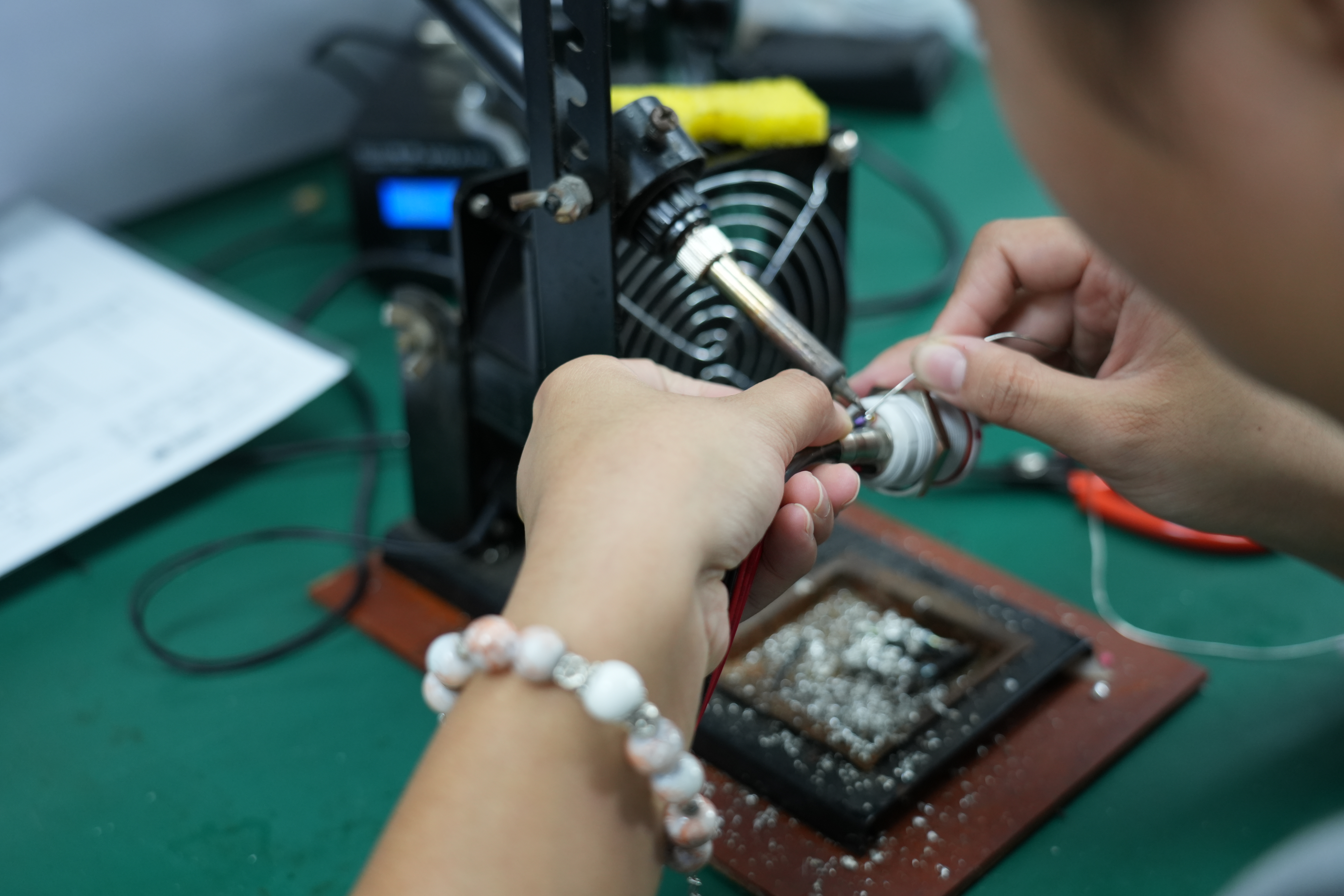 fluidic circular connector