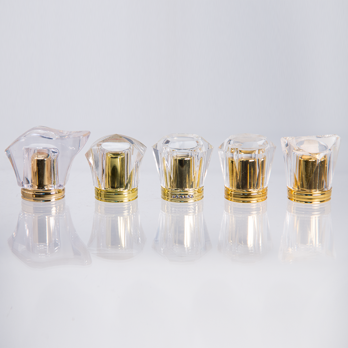 Luxury Custom Recyclable Crystal Perfume Cap with Pump Sprayer Seal