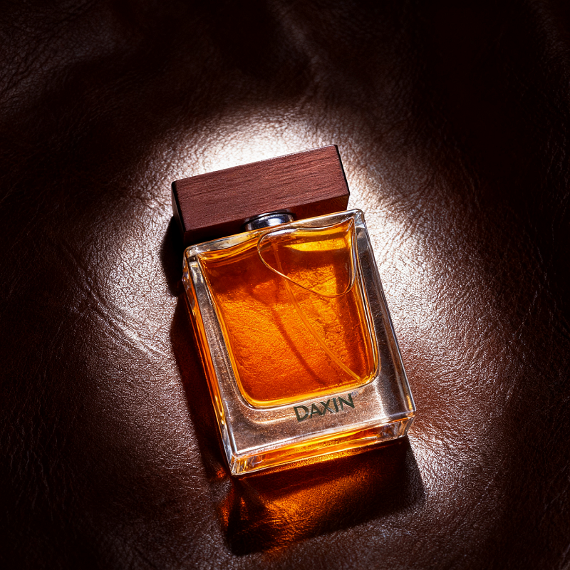 How to clean perfume bottle outside?