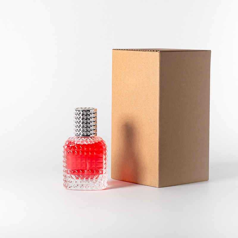 Classic Rivet Style Luxury Transparent Sleek Glass Perfume Spray Bottle 30ml with Silver Lid