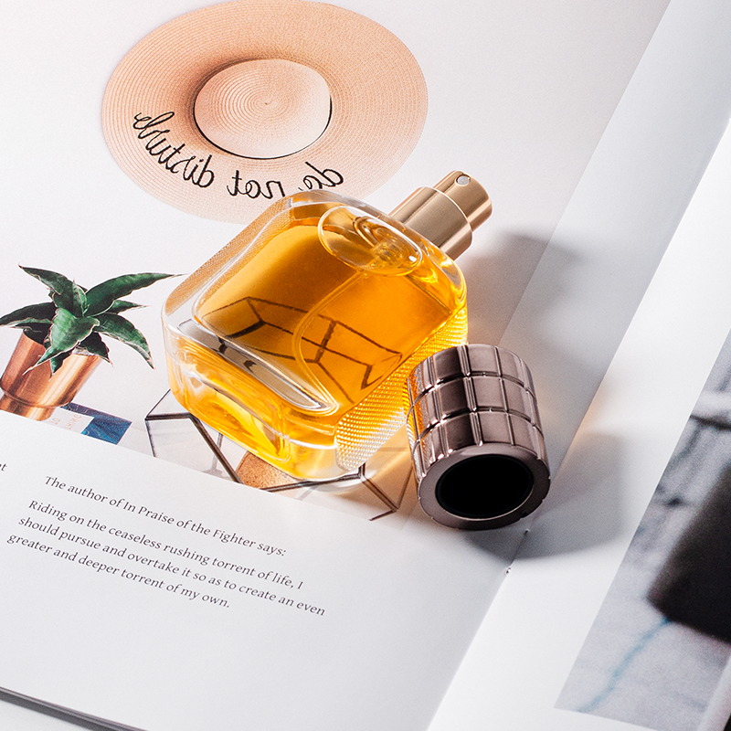 Special Empty Perfume Bottles 30ml 50ml 100ml Square Empty Cologne Bottle with Atomizer Lid