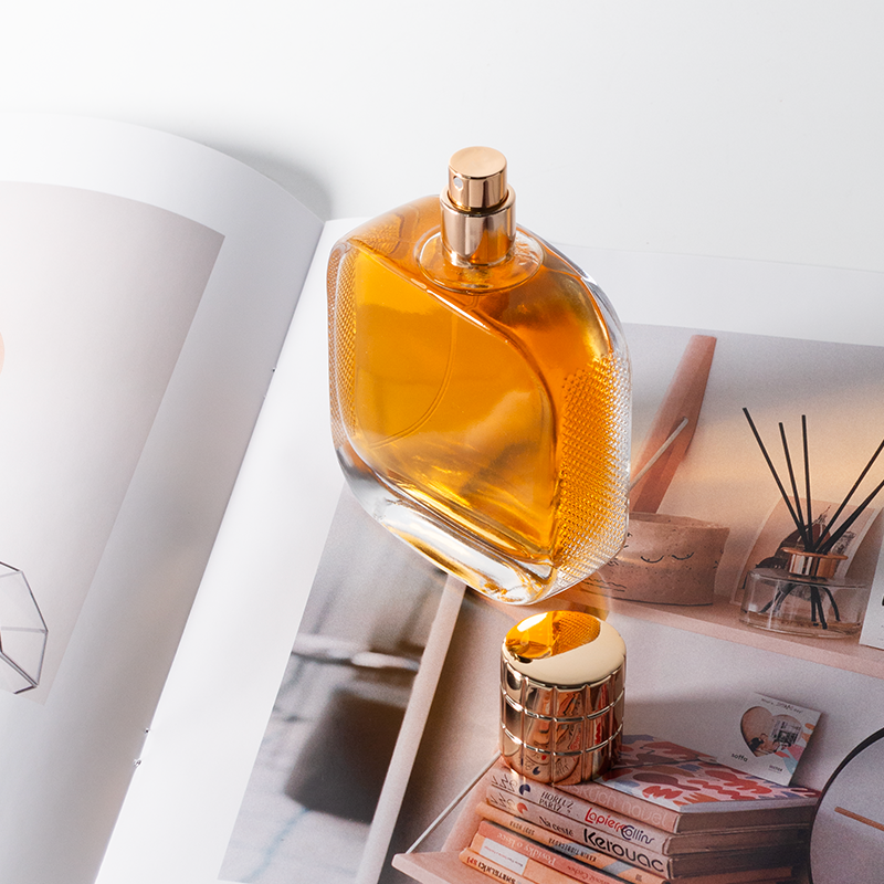 Special Empty Perfume Bottles 30ml 50ml 100ml Square Empty Cologne Bottle with Atomizer Lid