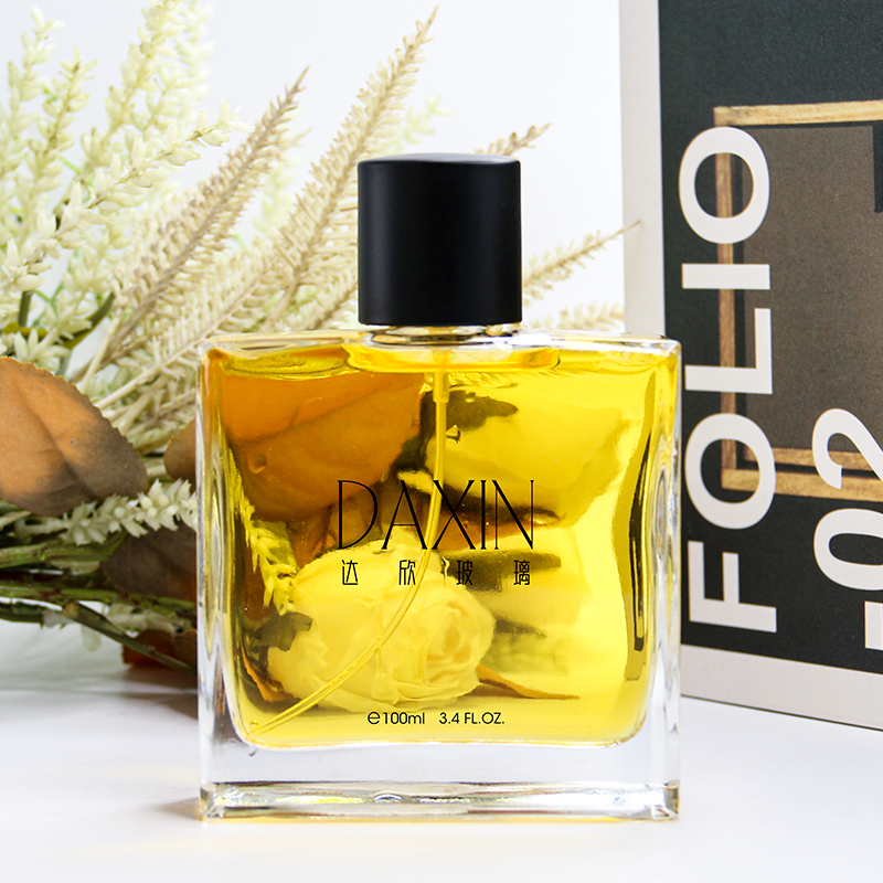 Custom Logo Luxury Perfume Bottle 50ml Empty Glass Brand Perfume in Empty Perfume Bottles