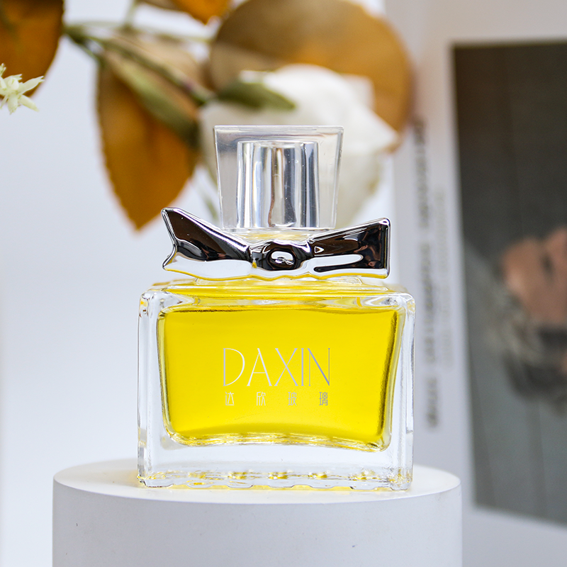 Hot Selling Empty Perfume Glass Bottles 30ml 50ml 100ml Rectangular Perfume Bottle with Custom Logo