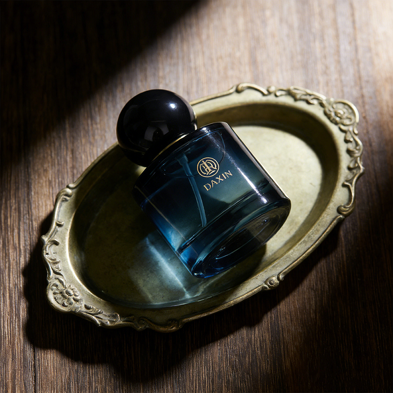 Industrial 30ml 50ml 100ml Customized Color Thick Bottom Glass Perfume Bottle Blue Perfume Bottle