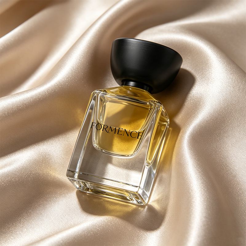 Unique Perfume Bottle 30ml Square Heavy Base Empty Refillable Niche Perfume Spray Bottle with Wood Cap