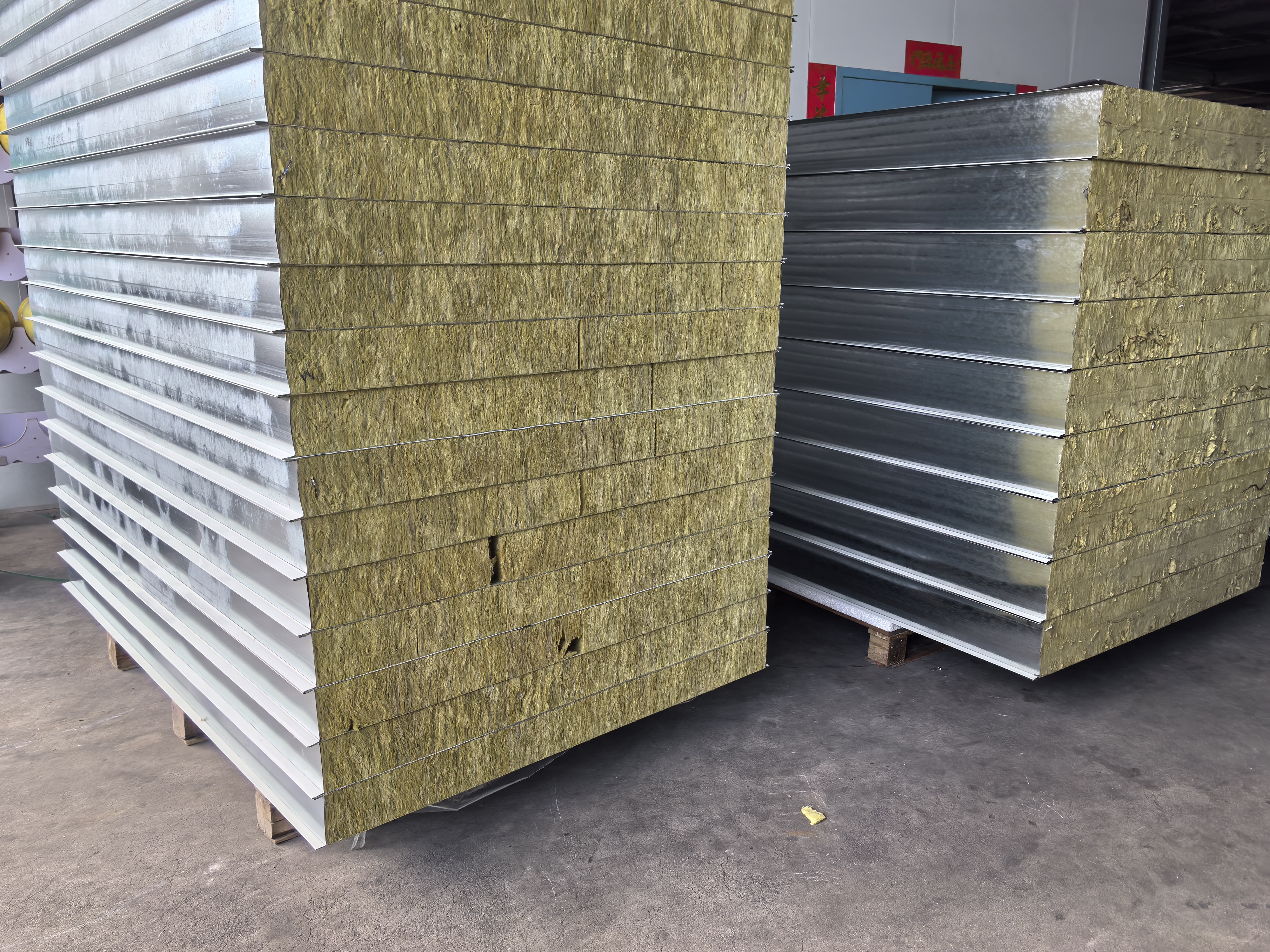 Hollow Glass Magnesium Steel Composite Plate Sandwich Panel