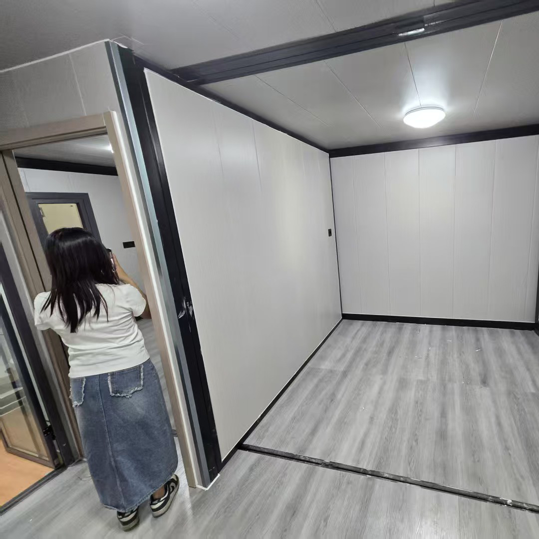 Expandable Container House