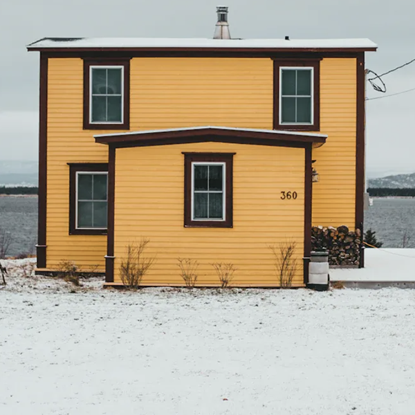 วิธีทำให้บ้านที่สร้างจากตู้คอนเทนเนอร์มีความสะดวกสบายในสภาพอากาศหนาวเย็น