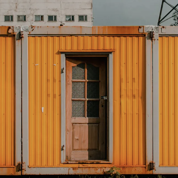 Apa sistem pemanas dan pendingin terbaik untuk rumah kontainer pengiriman yang dimodifikasi?