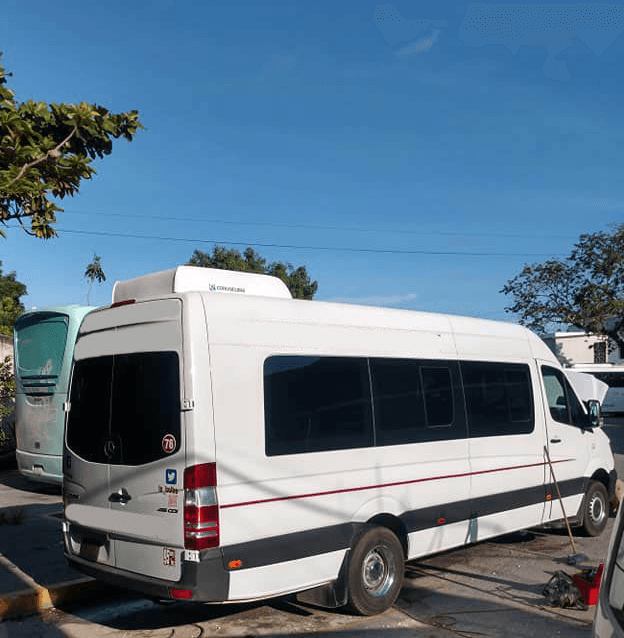 Electric air conditioner for Ambulance Van