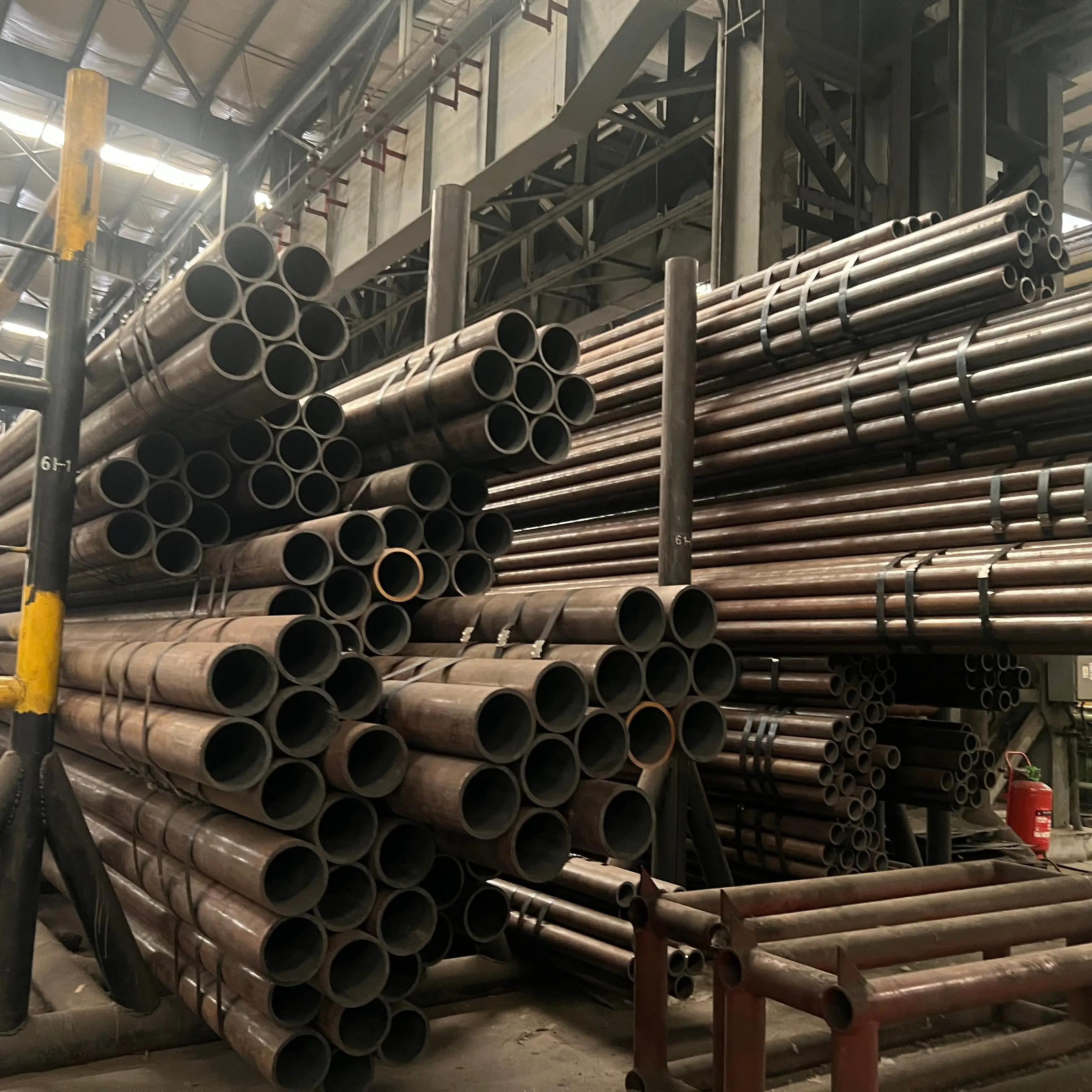 Hot Rolled A106 Sch40 St37 St52 1020 1045 A106b 10 Inch 42 Astm seamless Carbon steel pipe