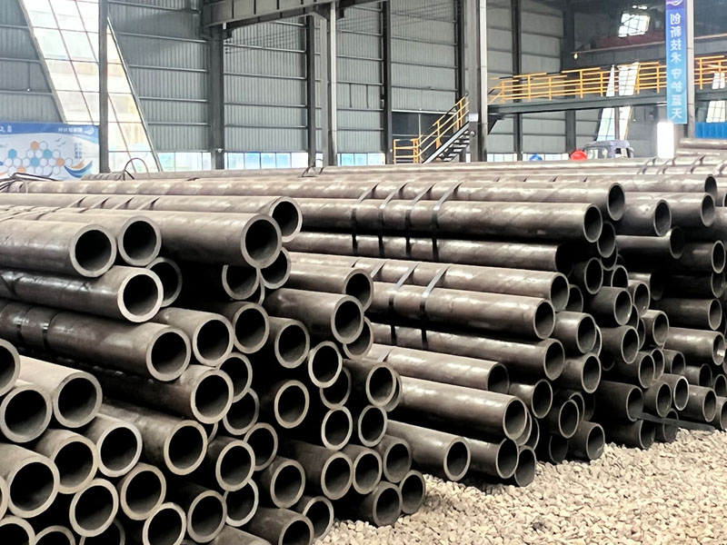What is the difference between seamless steel pipe and precision steel pipe?