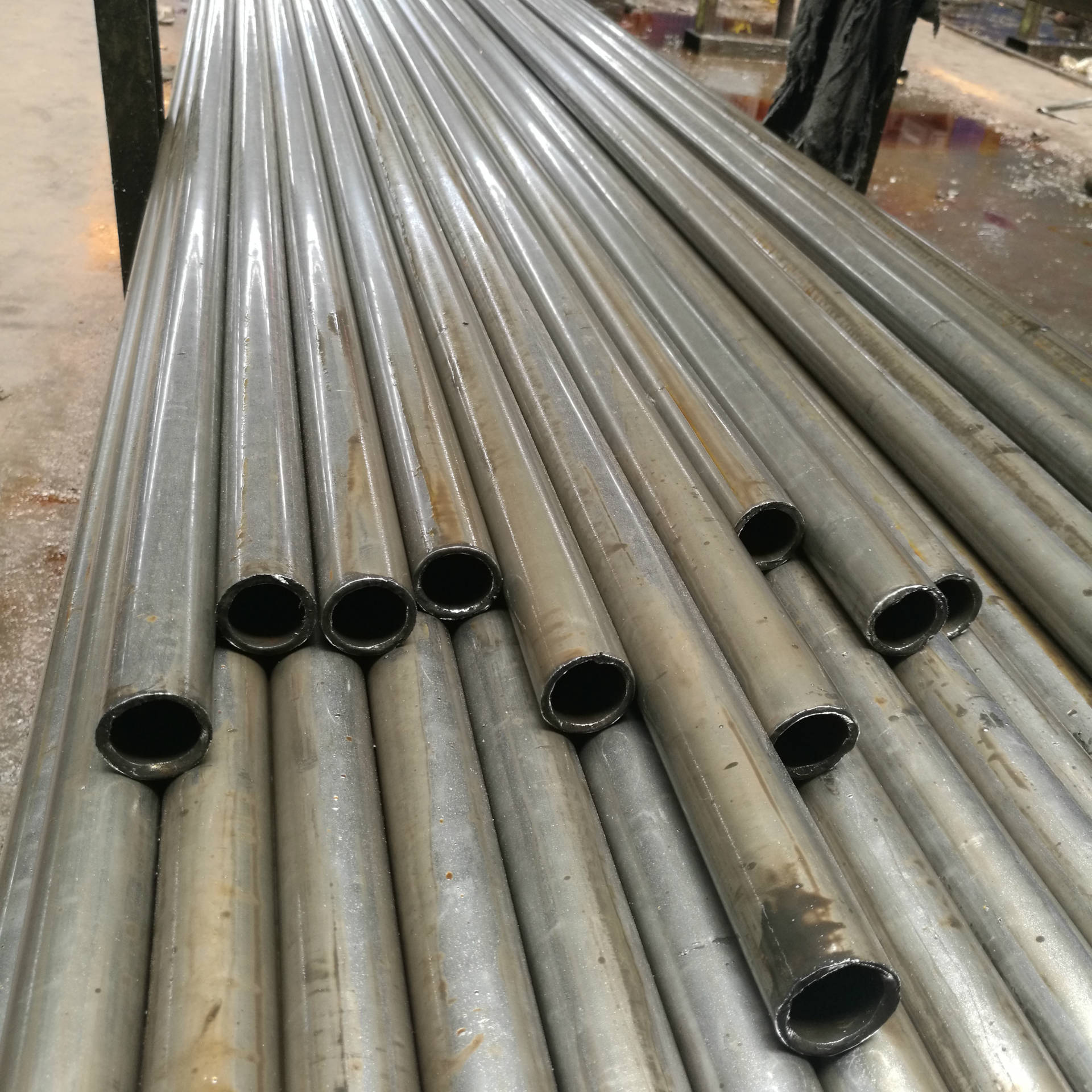 Small diameter low-carbon seamless steel pipe 1mm 10mm 80mm 100mm MS Mild steel pipe