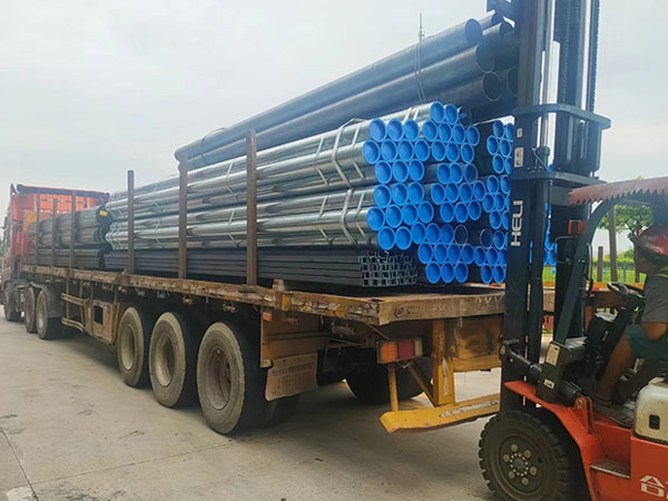 56 tons of steel pipes were sent to Singapore