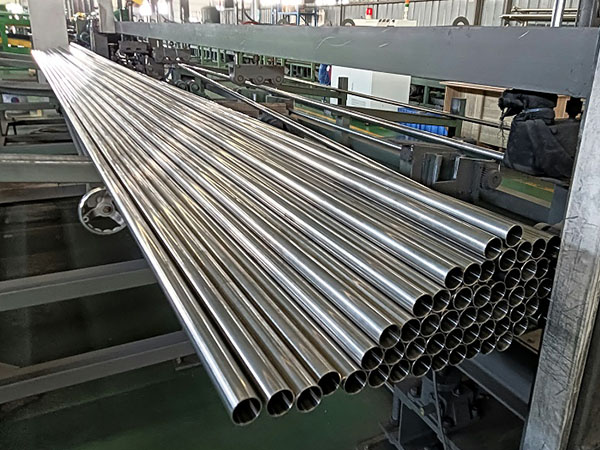 Cleaning and Maintenance of Stainless Steel Pipes